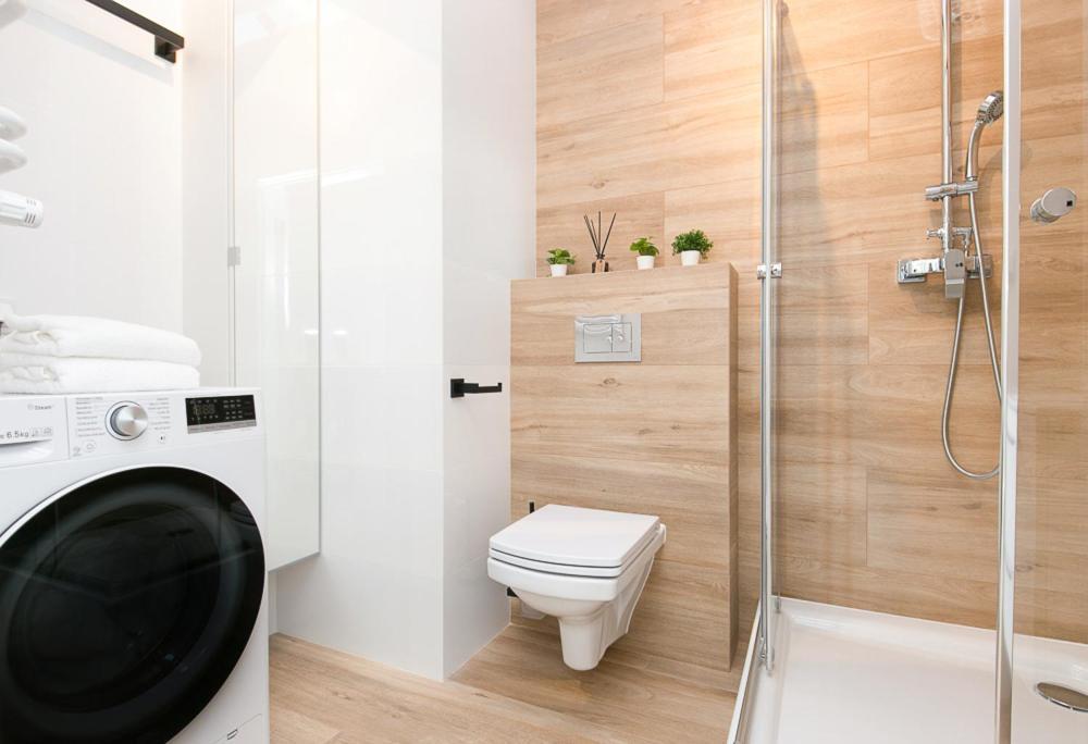 Apartament Black Zajezdnia Wrzeszcz Daire Gdansk Dış mekan fotoğraf