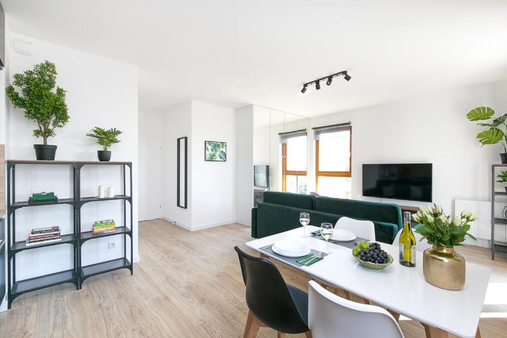 Apartament Black Zajezdnia Wrzeszcz Daire Gdansk Dış mekan fotoğraf