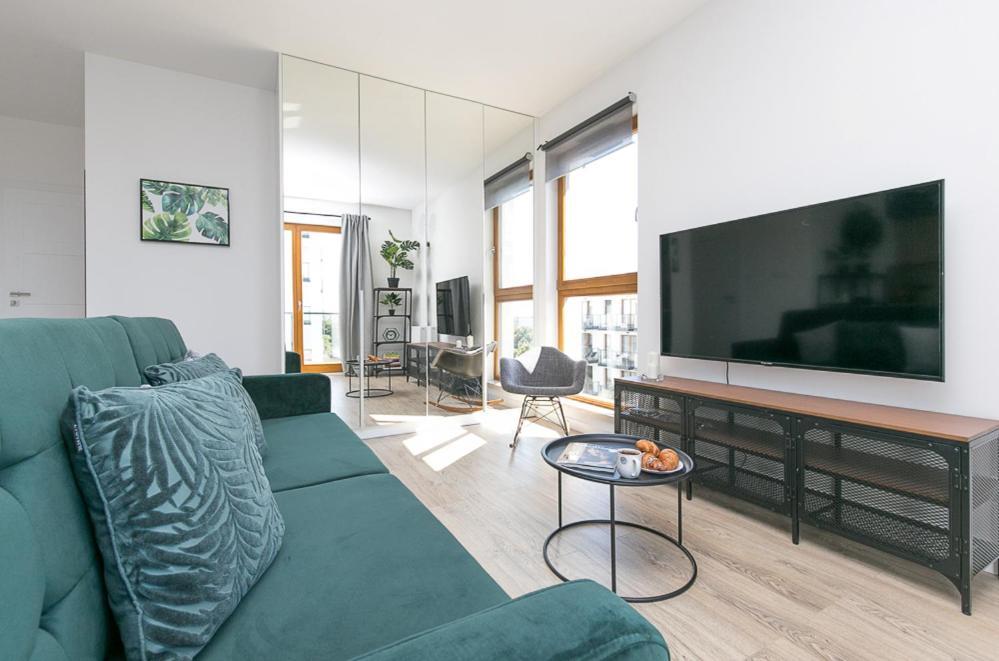 Apartament Black Zajezdnia Wrzeszcz Daire Gdansk Dış mekan fotoğraf
